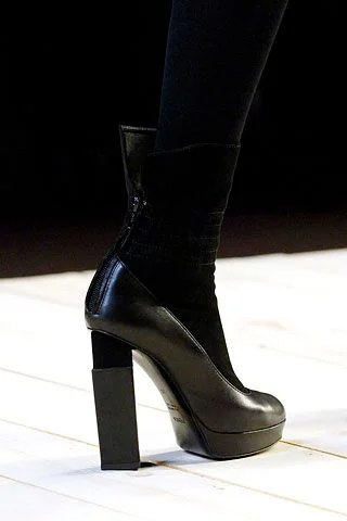 Look 16